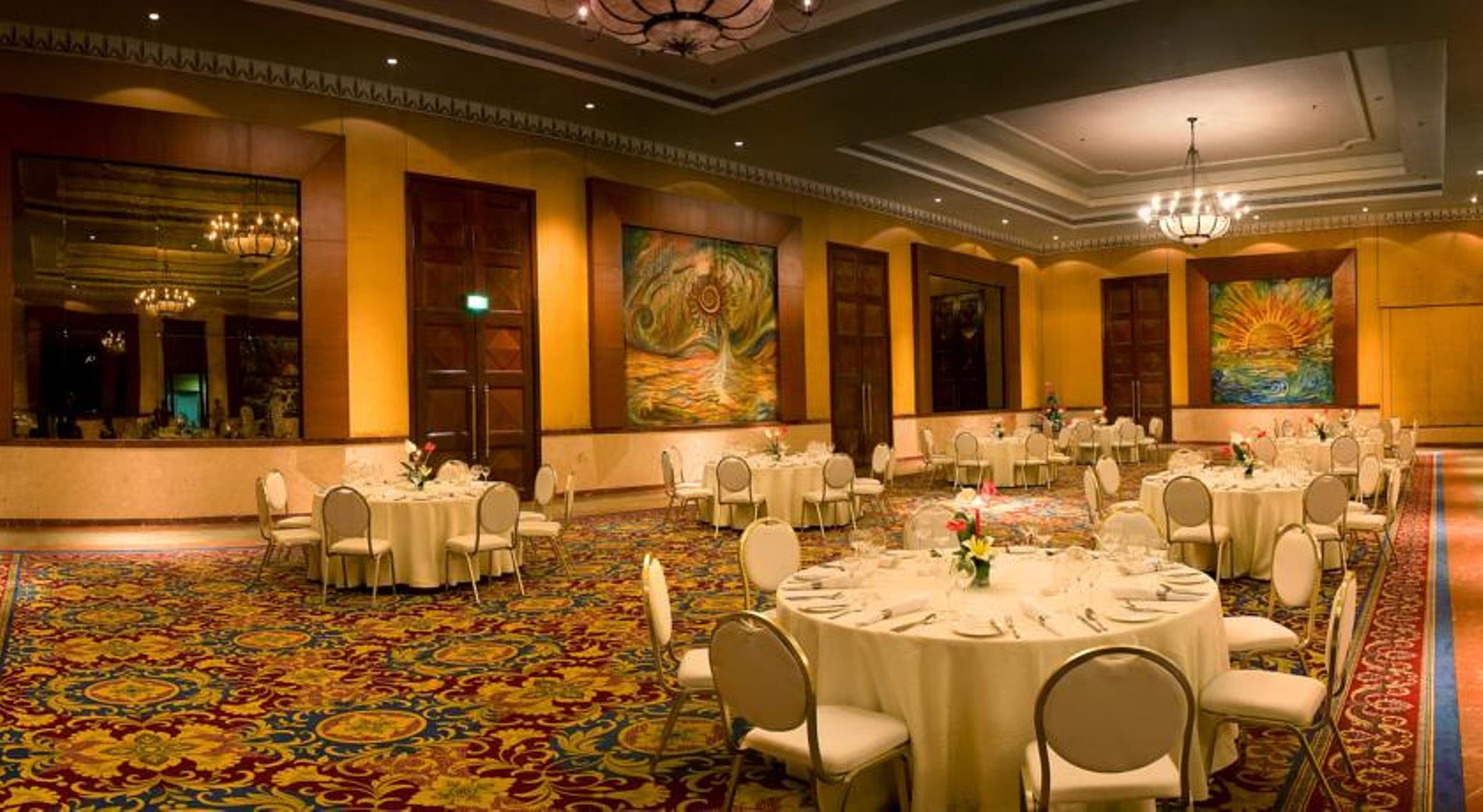 The Lalit Mumbai Hotel Bagian luar foto The ballroom