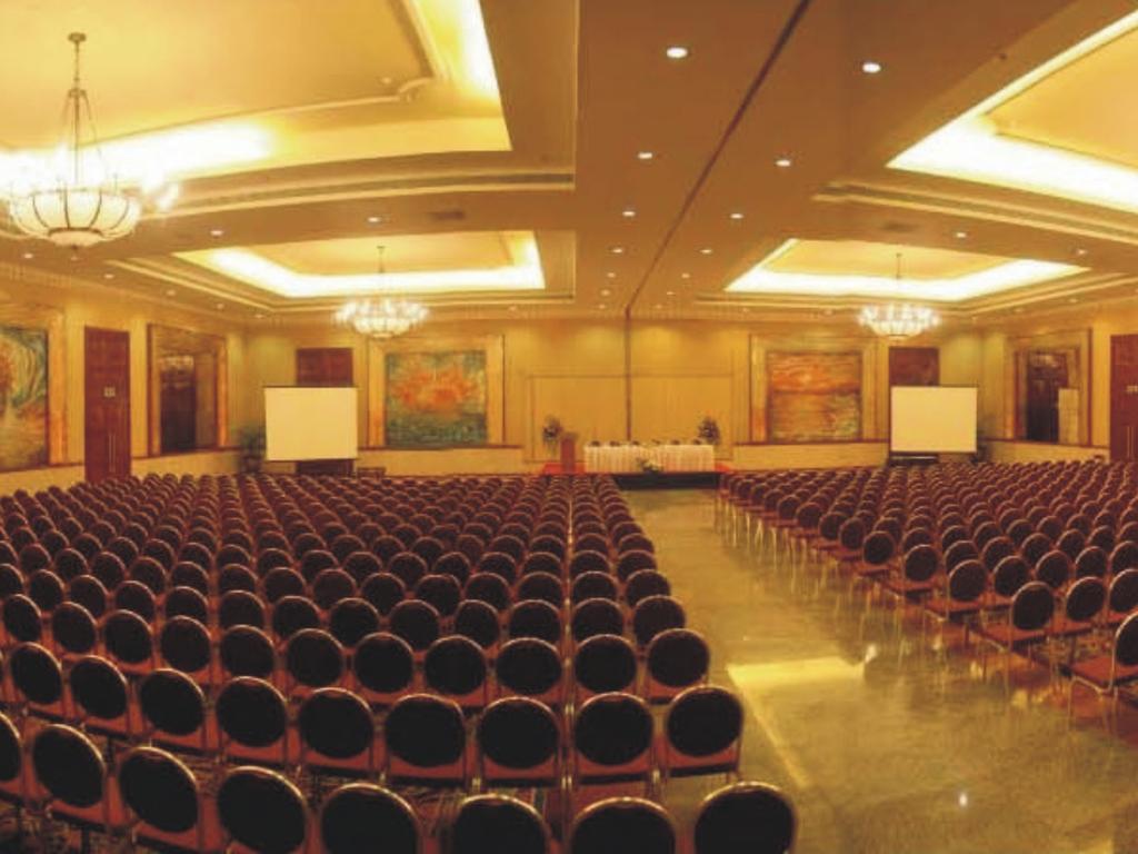 The Lalit Mumbai Hotel Bagian luar foto The Grand Ballroom